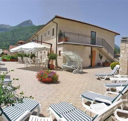 Albergo Ristorante Il Pescatore Вилета Бареа Екстериор снимка