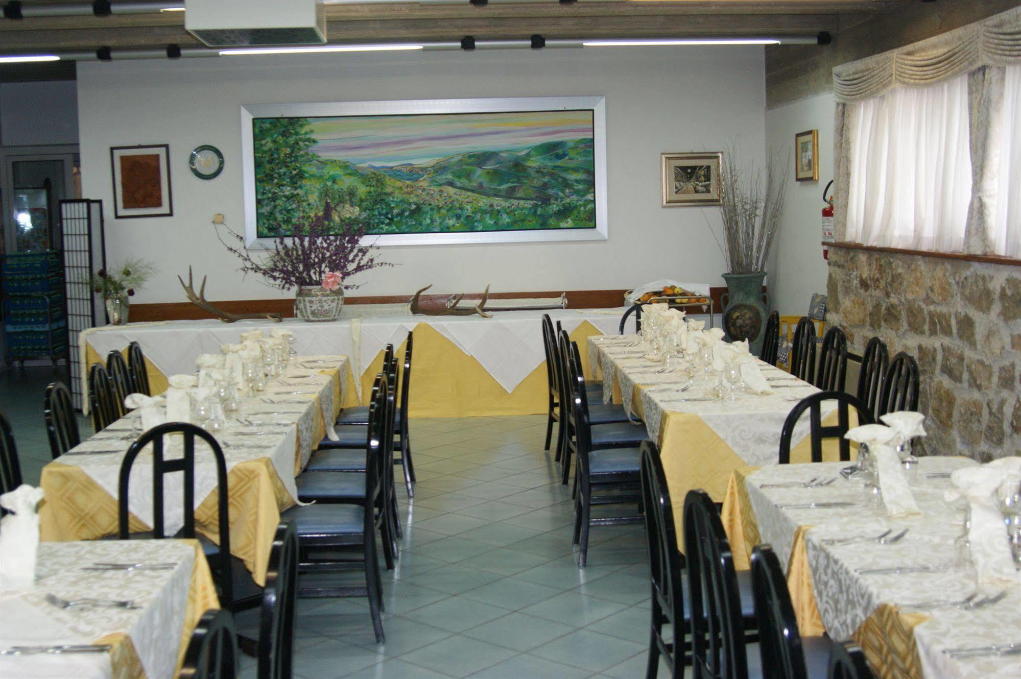 Albergo Ristorante Il Pescatore Вилета Бареа Екстериор снимка